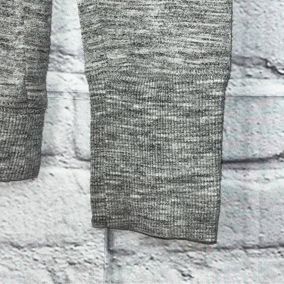Athleta Sweatshirt Criss Cross Sweatshirt Womens Size XS Gray Casual Gym Yoga - Picture 10 of 12